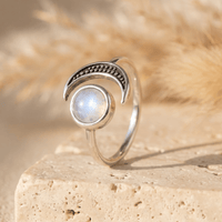 Verstellbarer Ring „Selene“ mit Mondstein 1