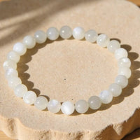 Bracelet "Sensibilité Féminine" en Pierre de Lune 1