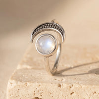 Verstellbarer Ring „Selene“ mit Mondstein 5