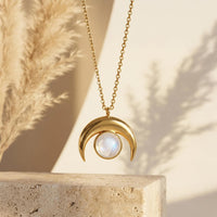 Collier "Croissant de Lune" en Pierre de Lune 1