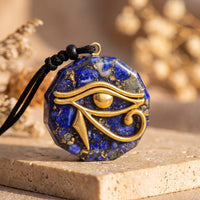 Pendentif Orgonite Œil d'Horus en éclats de pierre 3