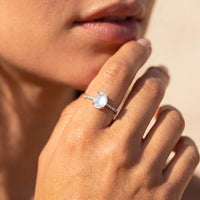 Verstellbarer „Kirana“-Ring aus Mondstein & Silber 2