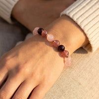 Armband "Amour Infini" aus Rosenquarz, Granat und Erdbeerquarz 2