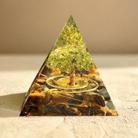 Orgonit „Surya – Baum des Glücks“ aus Tigerauge & Peridot 1
