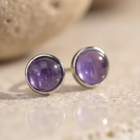 Amethyst- & silberfarbene Ohrstecker 1