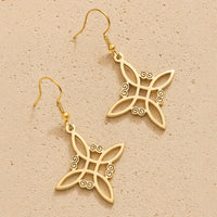 Boucles d'oreilles « Protection enchantée » en nœud de sorcière 1