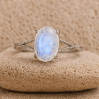 Bague Ajustable « Clarté de l'Âme » en Pierre de Lune 4
