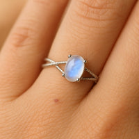 Bague Ajustable « Clarté de l'Âme » en Pierre de Lune 3