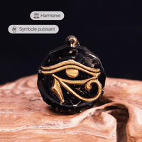 Pendentif Orgonite Œil d'Horus en éclats de pierre 5