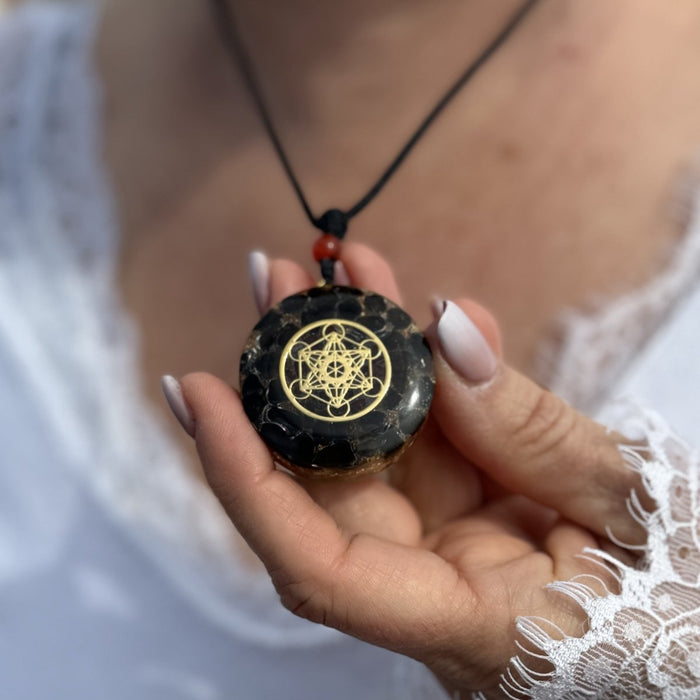 Orgonite Pendant "Metatron Cube" in Obsidian & Garnet