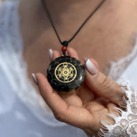 Orgonite Pendant "Metatron's Cube" in Obsidian & Garnet 2